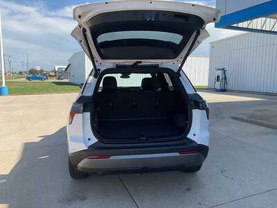 2027 Chevrolet Equinox, $35045. Photo 9