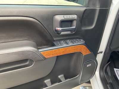 2017 Chevrolet 1500 Crew Cab, $29995. Photo 12