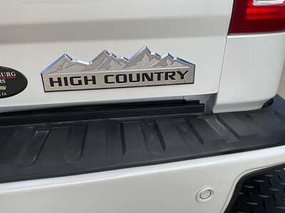 2017 Chevrolet 1500 Crew Cab, $29995. Photo 9