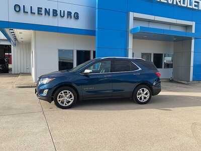 2020 Chevrolet Equinox, $19995. Photo 2