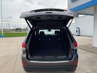 2017 Jeep Grand Cherokee, $17695. Photo 12