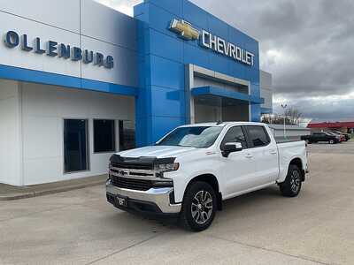 2021 Chevrolet 1500 Crew Cab, $29995. Photo 1