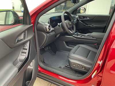2027 Chevrolet Equinox, $35839. Photo 10
