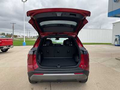 2027 Chevrolet Equinox, $35839. Photo 12