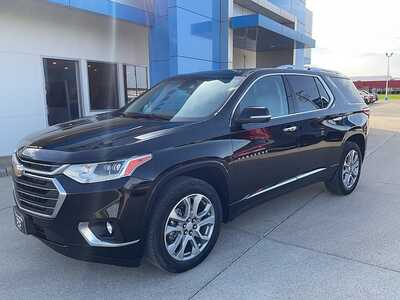 2021 Chevrolet Traverse, $26996. Photo 2