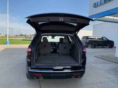2021 Chevrolet Traverse, $26996. Photo 9