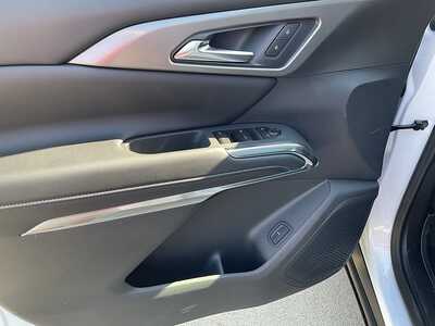 2027 Chevrolet Traverse, $48840. Photo 11