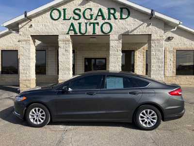 2017 Ford Fusion, $11495. Photo 9