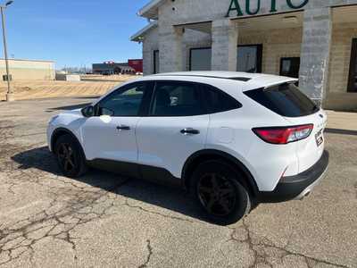 2021 Ford Escape, $13995. Photo 4