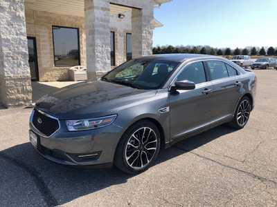 2018 Ford Taurus, $15995. Photo 3