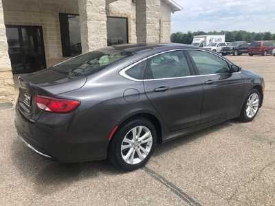 2016 Chrysler 200, $11295. Photo 2
