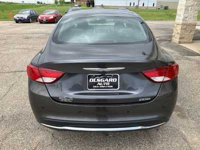 2016 Chrysler 200, $11295. Photo 6