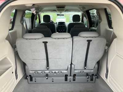2008 Dodge Caravan, Grand, $5995. Photo 9