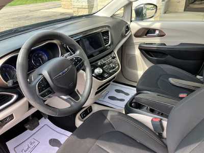2018 Chrysler Pacifica, $11295. Photo 7