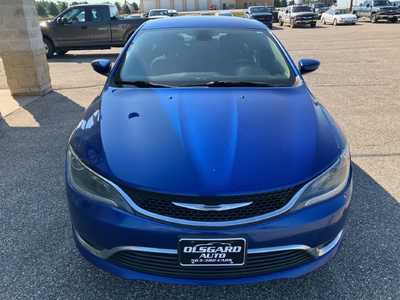 2015 Chrysler 200, $9795. Photo 5