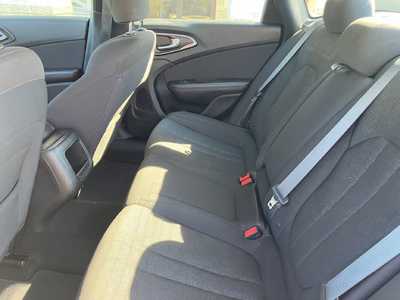2015 Chrysler 200, $9795. Photo 8