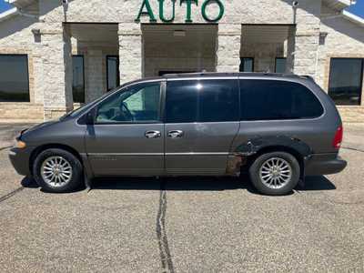 1999 Chrysler Town & Country, $1995. Photo 10