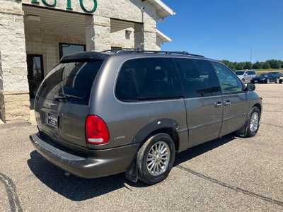 1999 Chrysler Town & Country, $1995. Photo 2