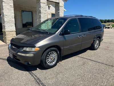 1999 Chrysler Town & Country, $1995. Photo 3