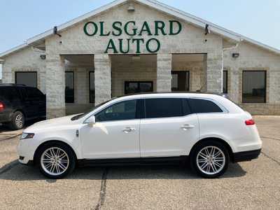 2019 Lincoln MKT, $14695. Photo 11