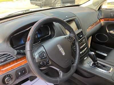 2019 Lincoln MKT, $14695. Photo 7