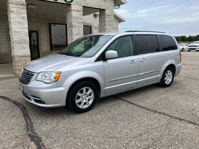 2011 Chrysler Town & Country, $3395. Photo 3