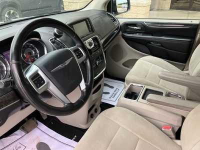 2011 Chrysler Town & Country, $3395. Photo 7