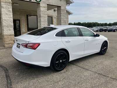 2020 Chevrolet Malibu, $13995. Photo 2