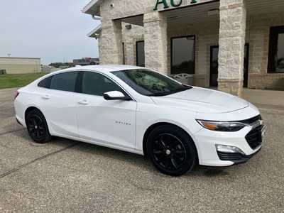 2020 Chevrolet Malibu, $13995. Photo 1