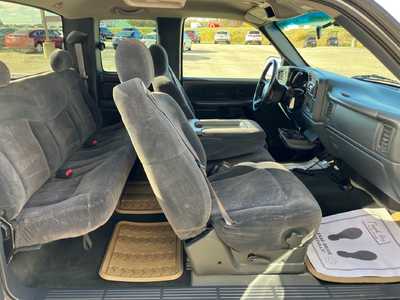 2000 Chevrolet 1500 Ext Cab, $8995. Photo 9