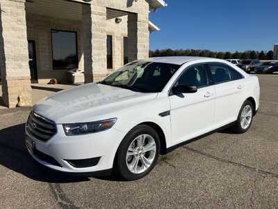 2015 Ford Taurus, $9595. Photo 3