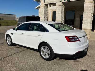2015 Ford Taurus, $9595. Photo 4