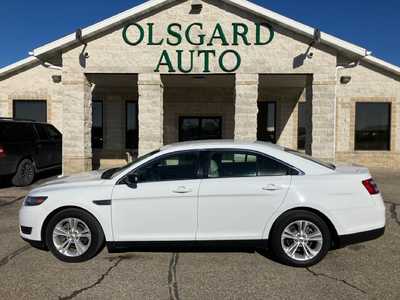 2015 Ford Taurus, $9595. Photo 9