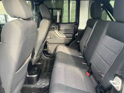 2012 Jeep Wrangler, $14995. Photo 9