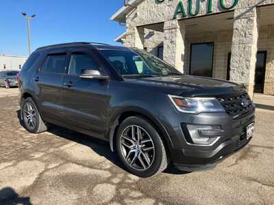 2017 Ford Explorer, $14995. Photo 1
