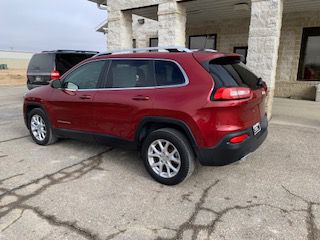 2017 Jeep Cherokee, $9895. Photo 2