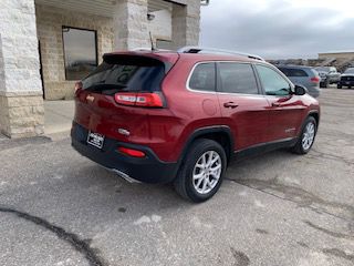 2017 Jeep Cherokee, $9895. Photo 4