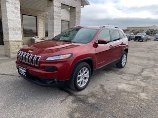 2017 Jeep Cherokee, $9895. Photo 5