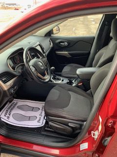 2017 Jeep Cherokee, $9895. Photo 8