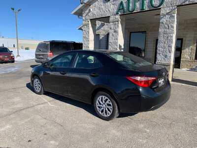 2019 Toyota Corolla, $9295. Photo 5