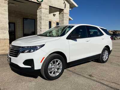 2022 Chevrolet Equinox, $16595. Photo 3