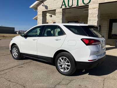 2022 Chevrolet Equinox, $16595. Photo 4