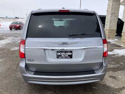 2016 Chrysler Town & Country, $6995. Photo 6