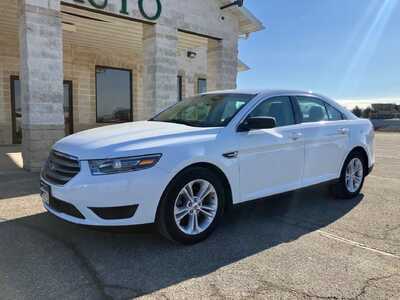 2015 Ford Taurus, $11595. Photo 3