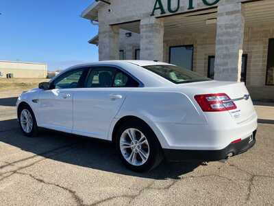 2015 Ford Taurus, $11595. Photo 4