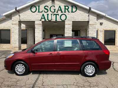 2007 Toyota Sienna, $6795. Photo 10