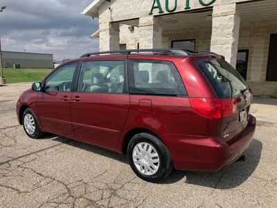 2007 Toyota Sienna, $6795. Photo 4