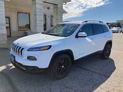 2016 Jeep Cherokee, $9995. Photo 3