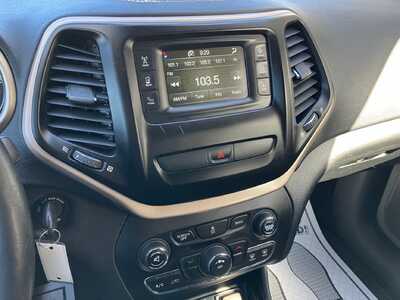 2016 Jeep Cherokee, $9995. Photo 8