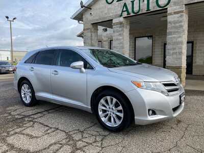 2013 Toyota Venza, $10395. Photo 1
